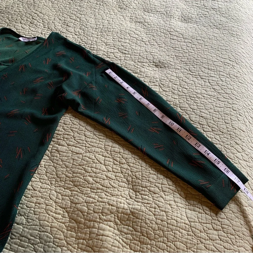 All in Favor Emerald Green Blouse Size Small - Picture 9 of 14